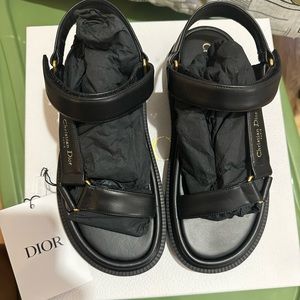 Brand new in box with tags Christian Dior D-wave Black Lambskin sandals sz 39